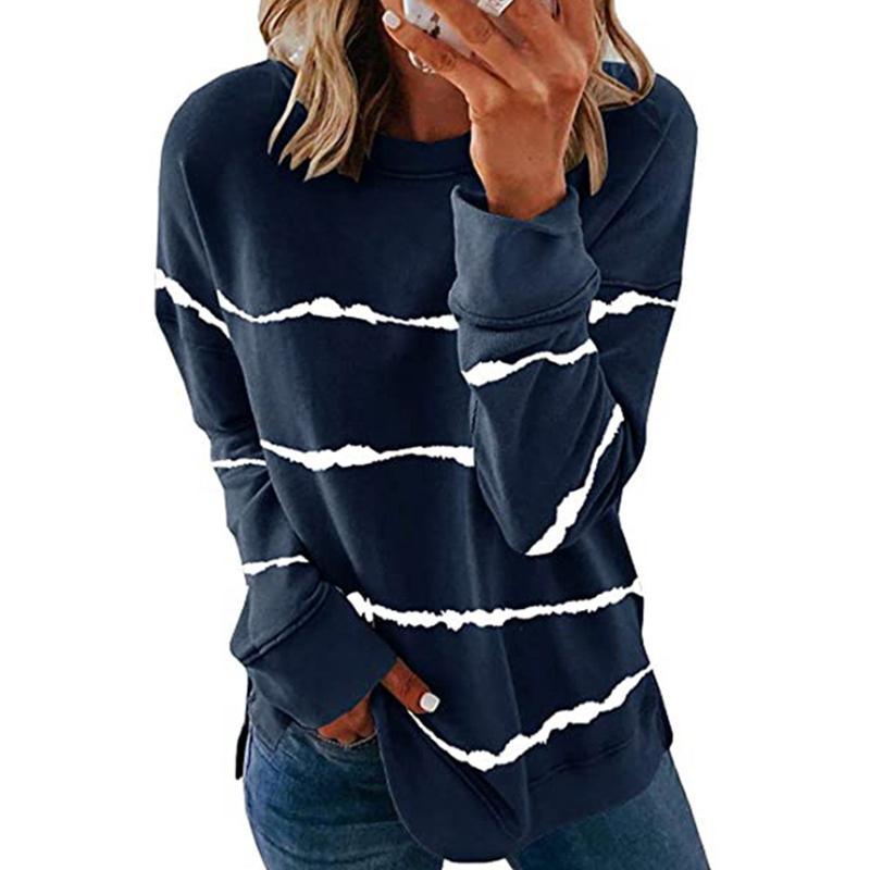 "Tie-dye randig unisex långärmad t-shirt i bomull med rund hals och färgglatt mönster, perfekt för avslappnad stil."