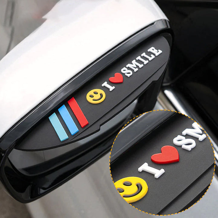 "Transparent PVC visirskydd för backspeglar, robust och flexibel, skyddar mot regn och förbättrar sikt vid körning."