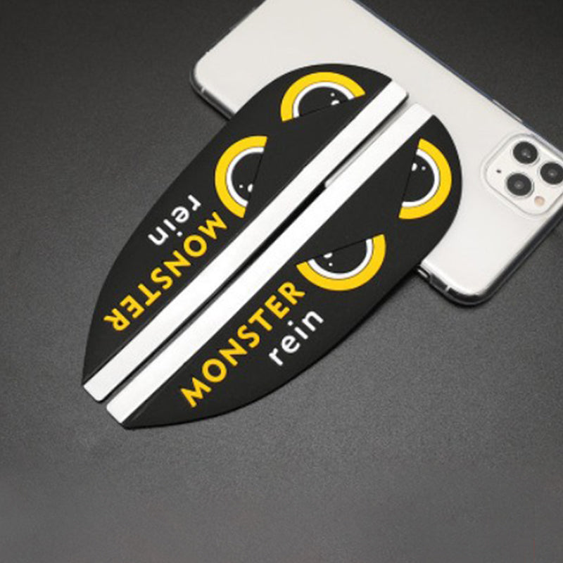 "Transparent PVC visirskydd för backspeglar, robust och flexibel, skyddar mot regn och förbättrar sikt vid körning."