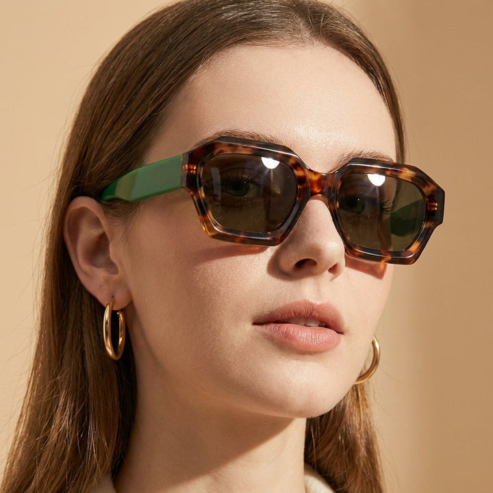 Unisex solglasögon med UV400-skydd, stilren leopardmönstrad båge, modeaccessoar