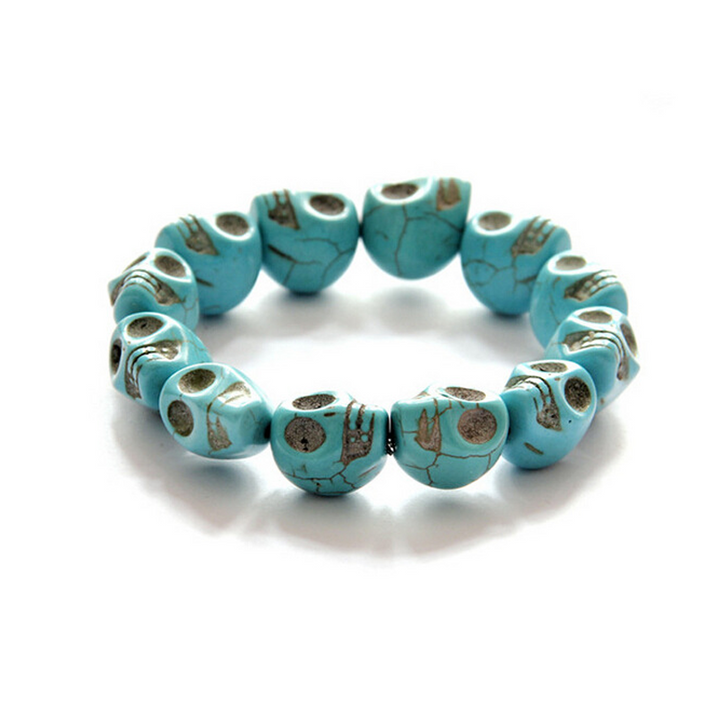 "Unisex strandarmband med färgglada stenar och skalle-design, handgjort för unikt stiluttryck."