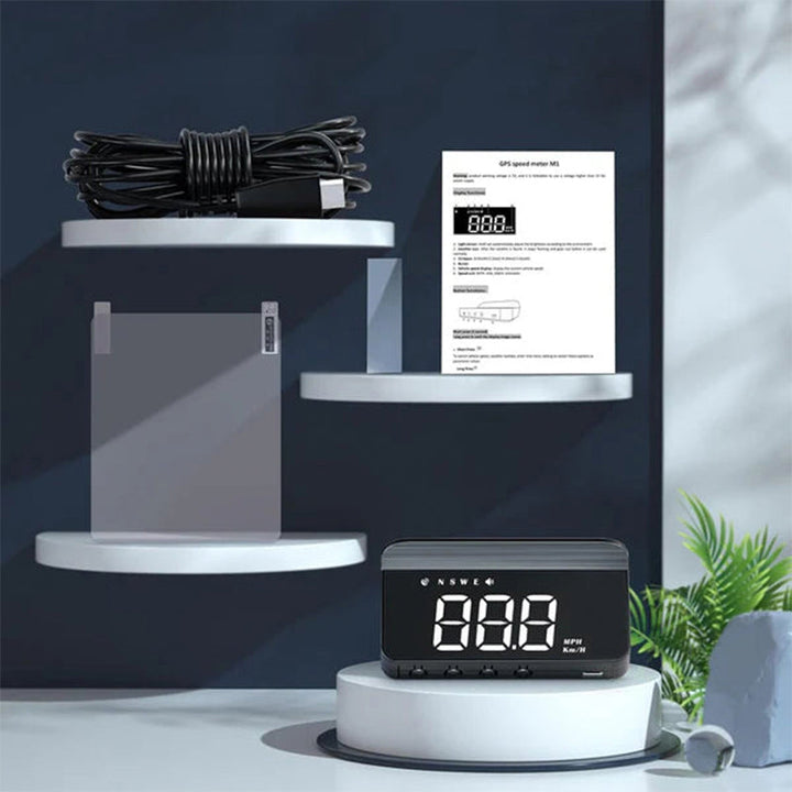 "Universal holografisk hastighetsmätare projicerad på vindruta, modern design för bilinteriör, enkel installation."