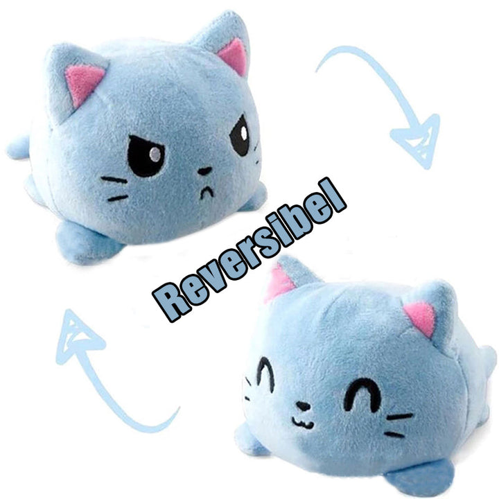 "Vändbar söt plyschleksak för barn, realistisk stil, mjuka pastellfärger, perfekt för lek eller dekoration."