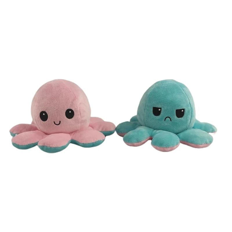 "Vändbar söt plyschleksak för barn, realistisk stil, mjuka pastellfärger, perfekt för lek eller dekoration."