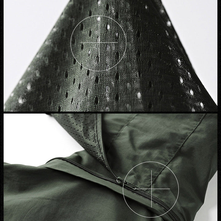 "Vattentät utomhus herrjacka i armégrönt, vindtät, med dragkedja och fickor, perfekt för äventyr i naturen."